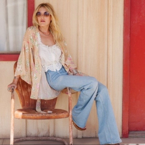 SOLD.  Spell & The Gypsy Peach Sundancer Short Kimono OS - Picture 1 of 11